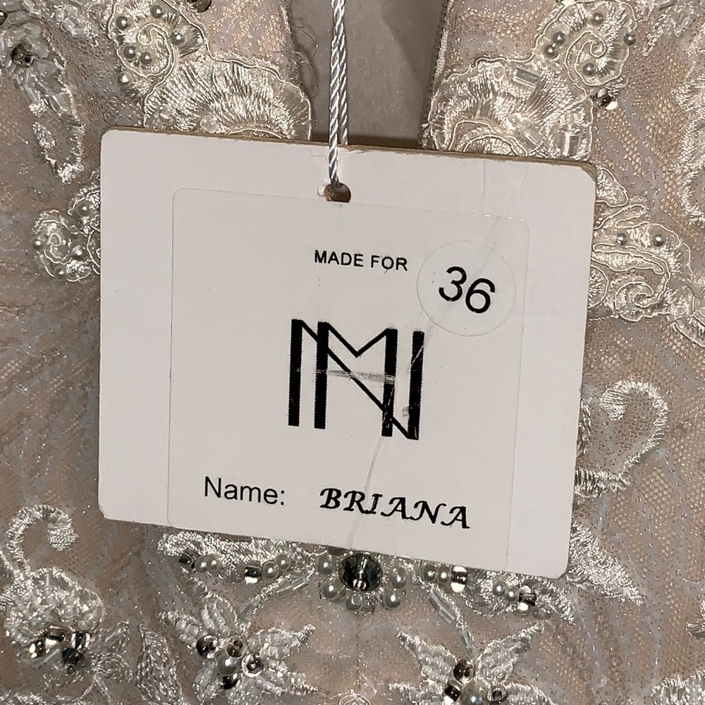Milla Nova Briana Wedding Gown Lace 36 - Picture 9 of 13